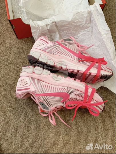 Nike AIR zoom vomero 5 розовые