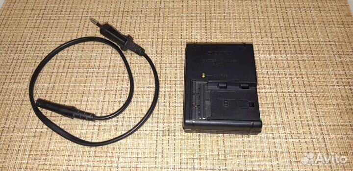 Зарядное устройство Sony BC-VM10