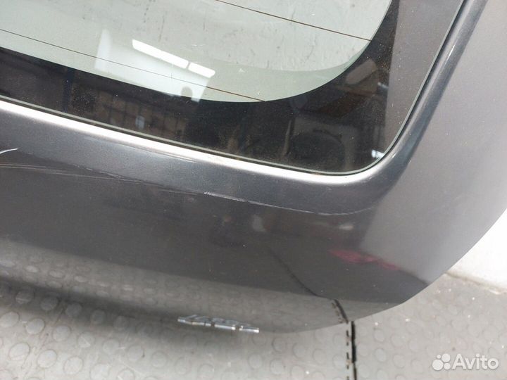 Крышка багажника Pontiac Vibe 2