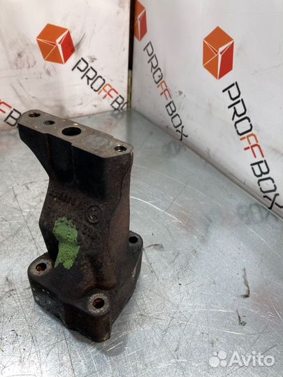 Кронштейн Mercedes E-Class W211 OM642 3.0 CDI 2006