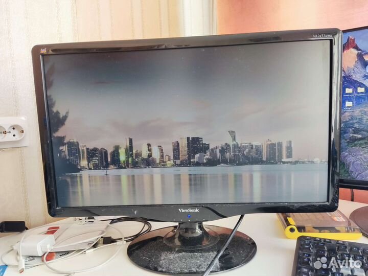 Монитор 24 дюйма