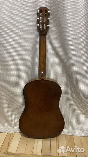 Акустическая гитара