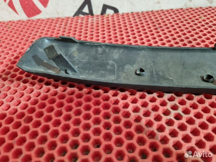 Молдинг бампера передний левый Ford Focus 2