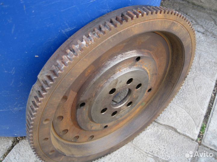 Маховик ваз-2190 (кпп тросовый привод)