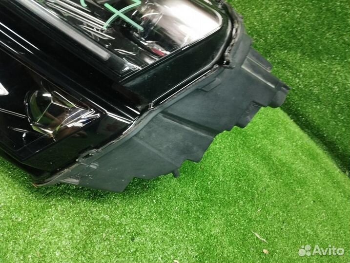 Фара левая Skoda Karoq