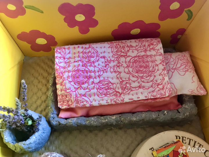 Кукольный домик с мебелью