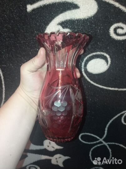 Ваза из цветного хрусталя