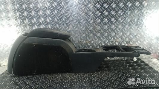 Подлокотник центральный skoda superb 2 (7AG19IX01)