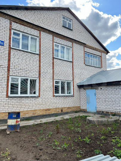 Коттедж 303,6 м² на участке 7,5 сот.