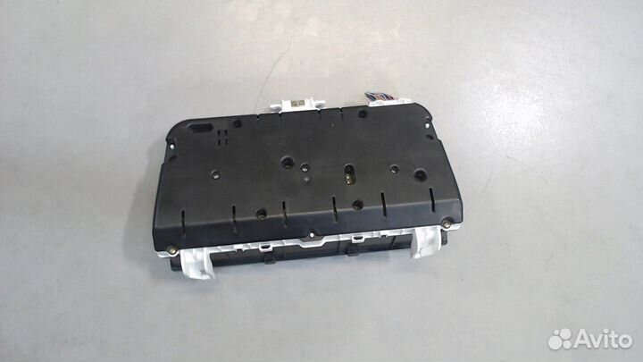 Щиток приборов Toyota Corolla Verso, 2004