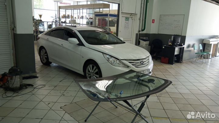 Лобовое стекло Hyundai Sonata yf с обогревом