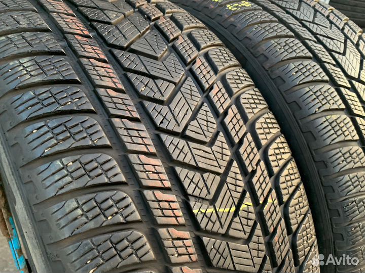Pirelli Scorpion Winter 275/45 R21