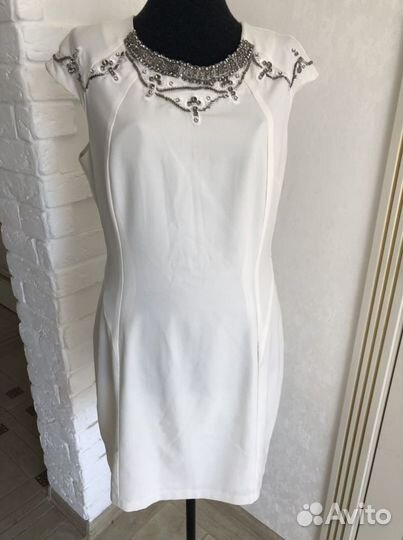 Нарядное белое платье р 42/44 в отл.сост