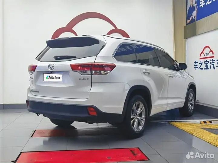 Toyota Highlander 2.0 AT, 2021, 50 000 км