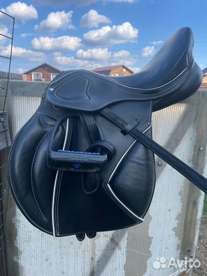 Конкурное седло