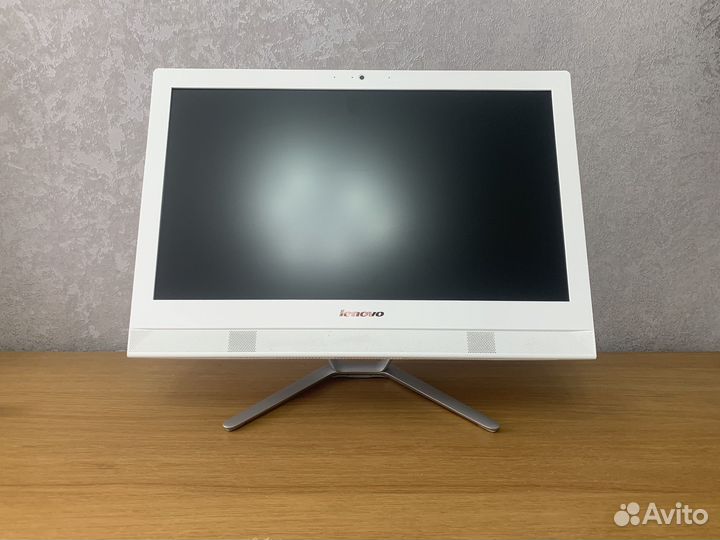 Монитор Lenovo