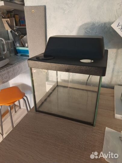 Аквариум с фильтром и светом