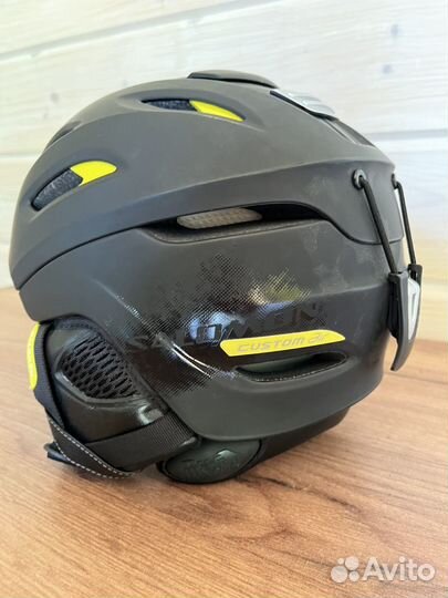 Горнолыжный шлем