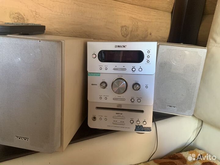 Музыкальный центр