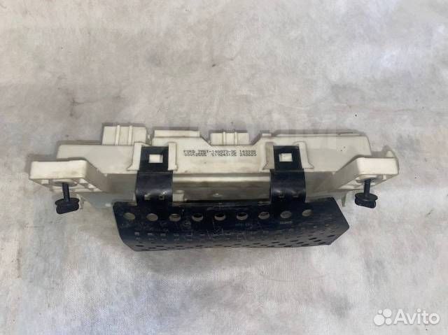 Ford Focus 2 Блок предохранителей салонный