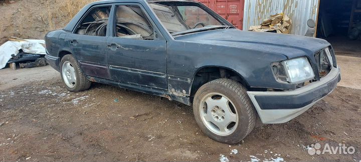 Авто на Разбор w124