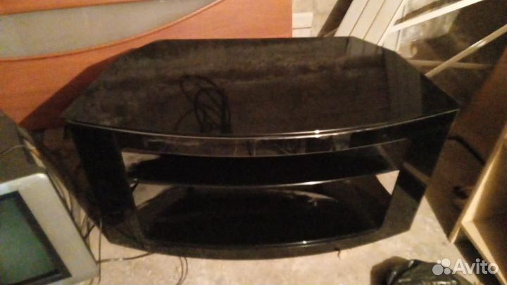 Стол стеклянный