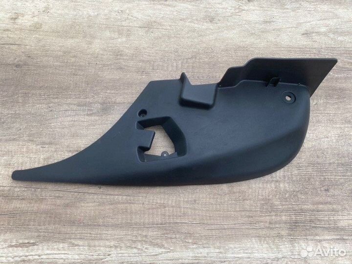 Накладка центральной консоли левая Peugeot 307 3A