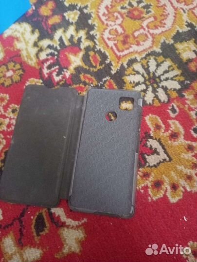 Чехлы на телефон