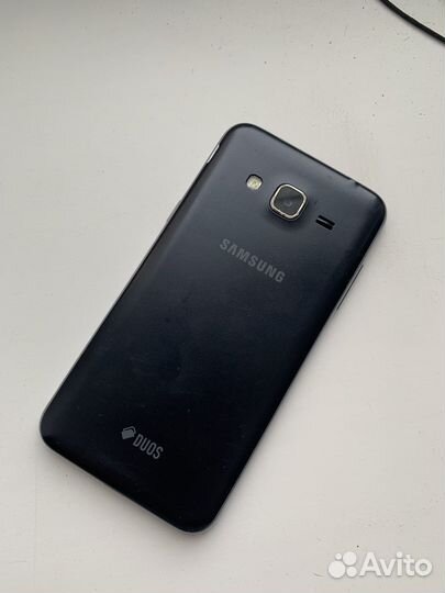 Телефон Samsung j3 2016