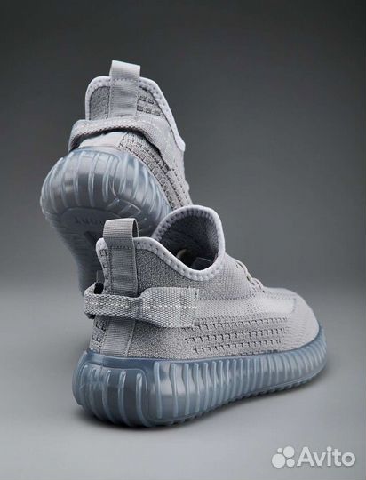 Кроссовки изики унисекс новые 37 размер