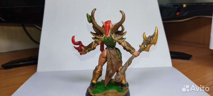 Коллекционная фигурка эльфийка-чародейки