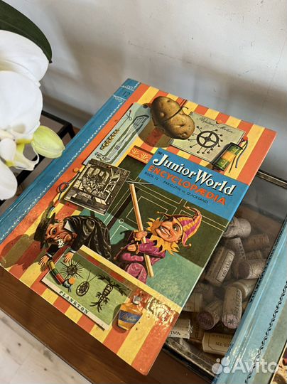 Junior World Encyclopedia 1959 г на английском