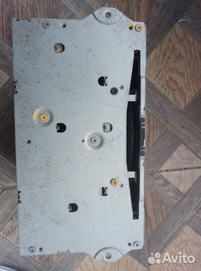 Магнитофон Nissan Teana J32