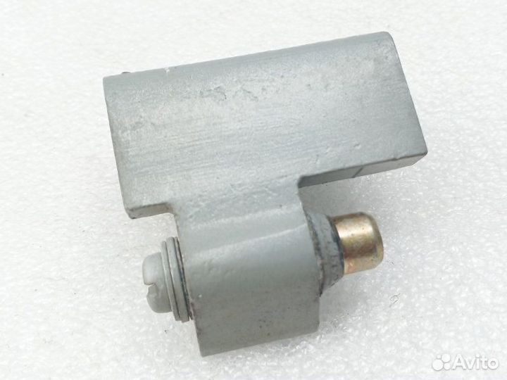 Петля двери передняя левая Bmw X5 E53 2005