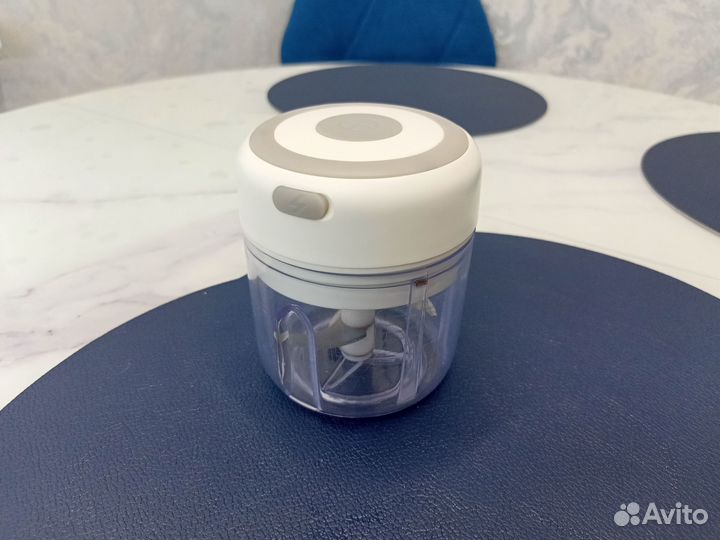 Аккумуляторный измельчитель для чеснока