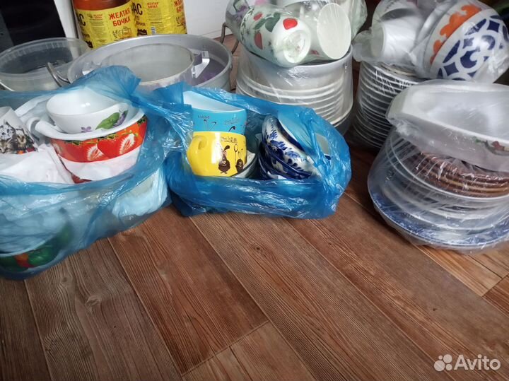 Фарфоровая посуда,чайный сервиз