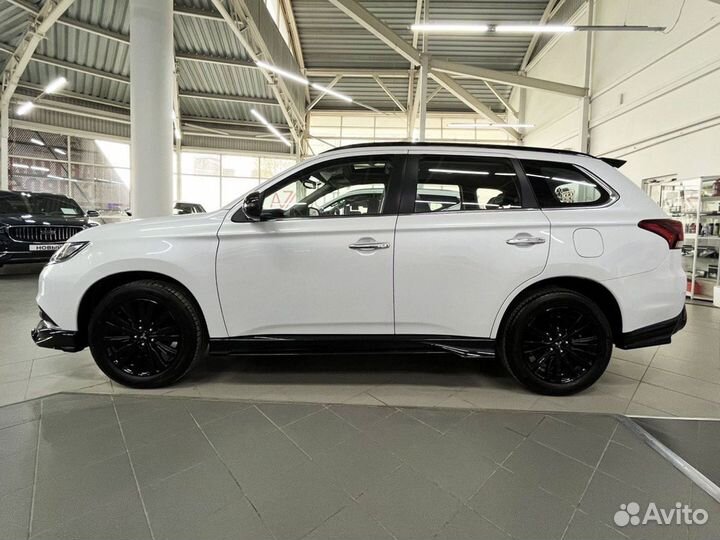 Mitsubishi Outlander 2.4 CVT, 2022