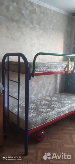 Двухъярусная кровать