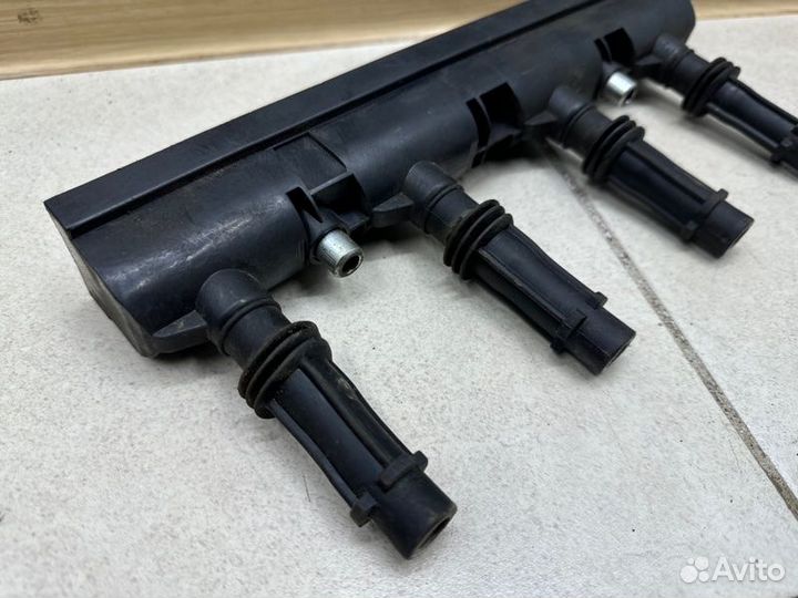 Катушка зажигания Opel Corsa D 1.4 A14XER 2012