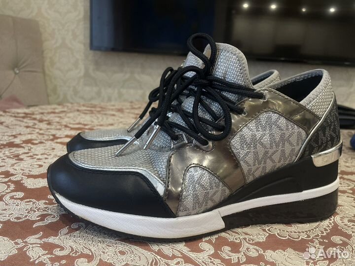 Кроссовки michael kors 37