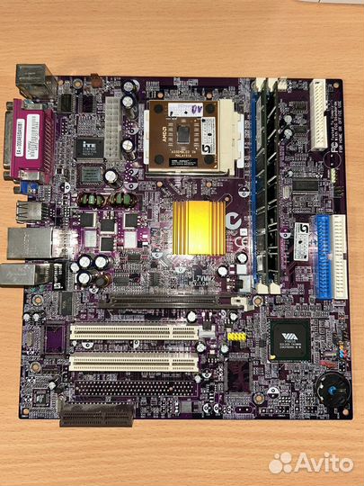 Материнская плата с процессором и памятью