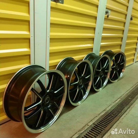 Rays японские диски r18 Gram Light 57 Ultimate