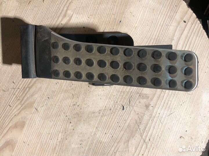 Педаль газа mercedes w204