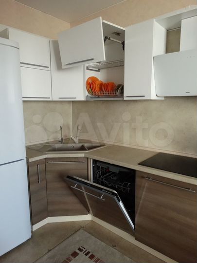 3-к. квартира, 81 м², 8/14 эт.