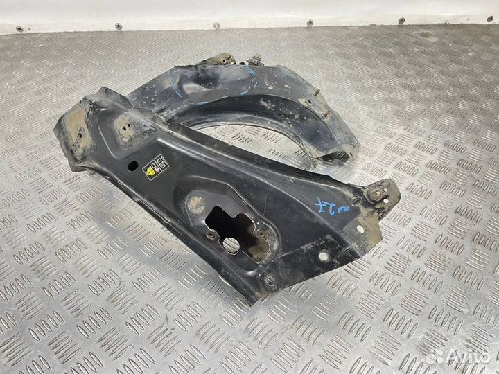 Кронштейн фары левый Mercedes-Benz Ml550 W164 M273