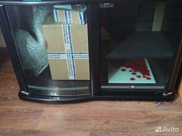 Тумбочка под телевизор