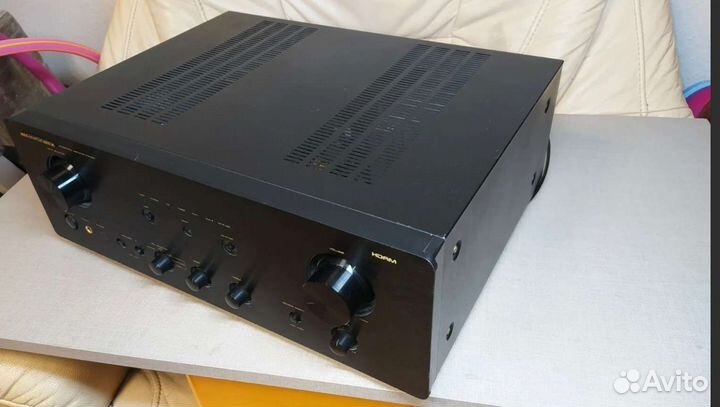 Marantz PM7000 Интегральный стерео усилитель