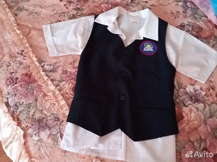 Школьный костюм