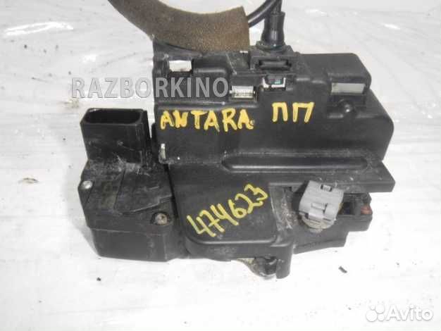 Замок двери передней правой Opel Antara