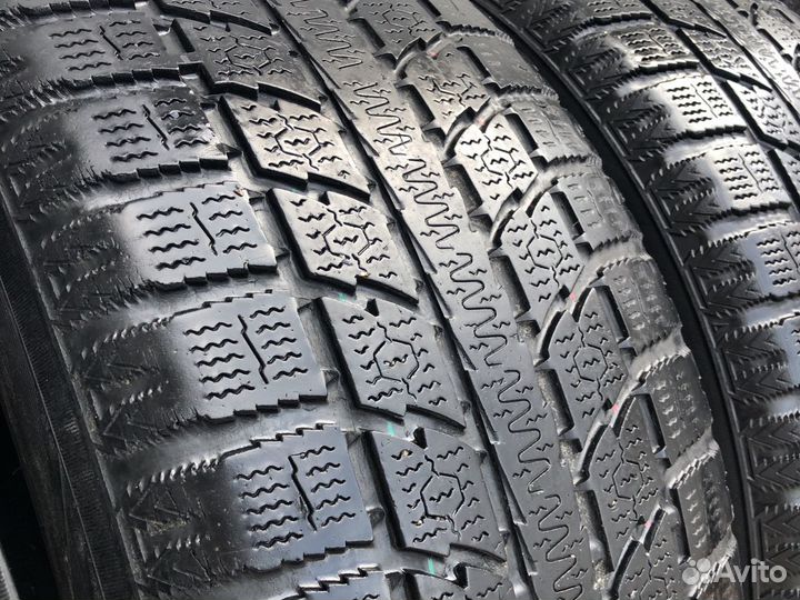 Toyo Observe GSi-5 235/55 R17 99H